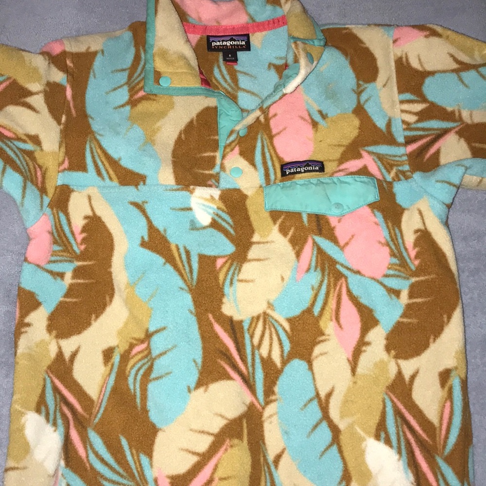 Patagonia pull over// small